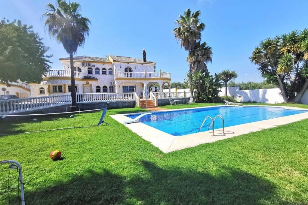 Villa Grande Piscine 5 Min De La Mer Малага Екстериор снимка